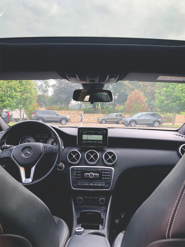 Mecedes Benz A200 Gris