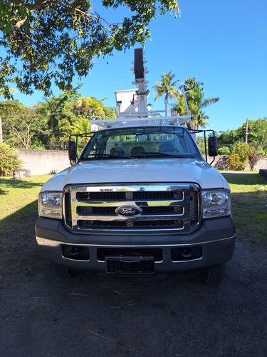 Ford F4000 4x4 Ano 2015 Cesto Aéreo R$ 210.000,00