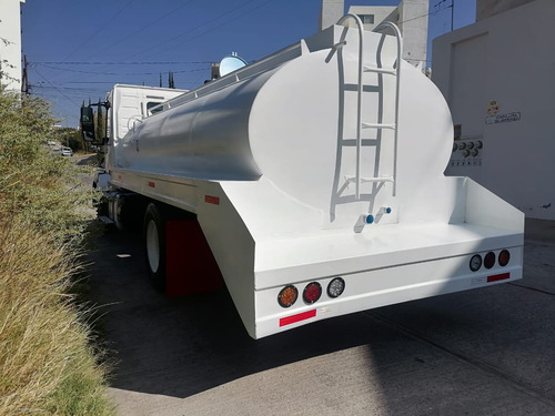 Camión Pipa De Agua De 10,000 Volvo Rabon Thorton Chasis