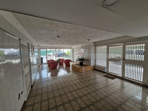 Excelente Apartamento En Venta En Macuto