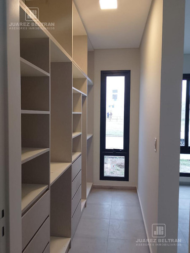 Venta Dúplex Pb 2 Dorm/ San Ignacio