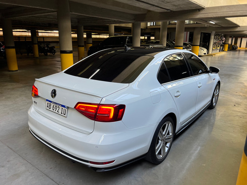Volkswagen Vento 2.0 Gli