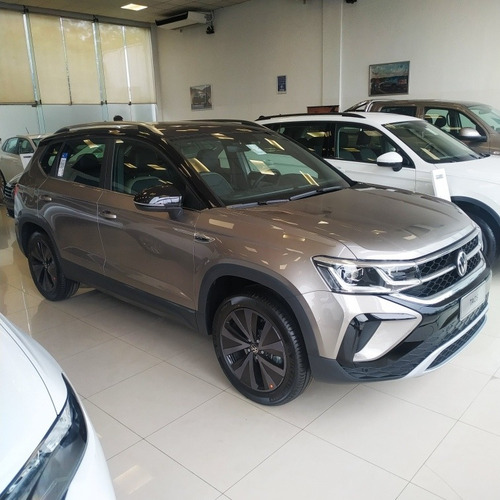 Imagen 3 de 25 de Volkswagen Taos 2023 1.4 250 Tsi Hero