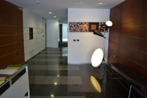 Oficina En Venta - Monoambiente En Ciudad Vieja
