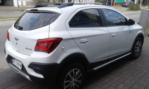 Chevrolet Onix Active 1.4