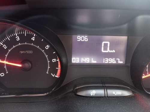 Peugeot 208 Allure 2017 Techo Y Navegador 31.000kms !!!!!!!!