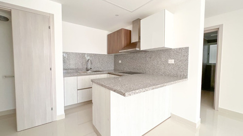 Imagen 2 de 17 de Apartamento Terminado Con Vista Al Lago
