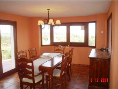 Imagen 10 de 30 de Casa De 4 Dormitorios Con Parrillero En Venta Y Venta Temporal Punta Ballena