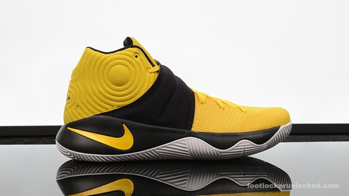 tenis de basquete amarelo