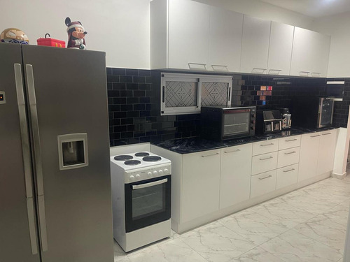 Casa En Venta - 3 Dormitorios 3 Baños - 4 Cocheras - 210mts2 - Haras Del Sur Ii
