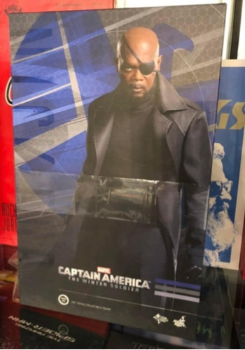 Imagen 2 de 2 de Hot Toys Nick Fury 1/6 Fpx