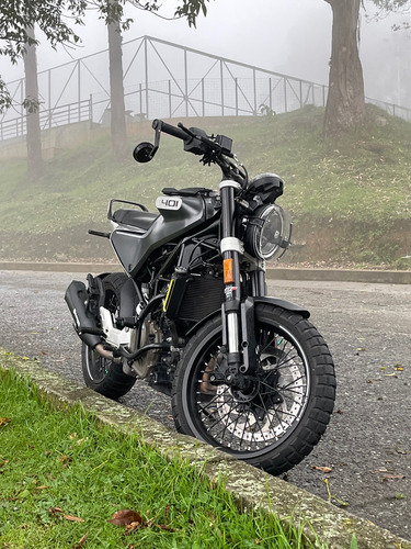Husqvarna Svartpilen 401