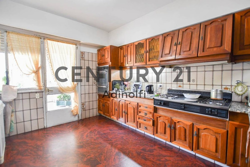 Imagen 20 de 30 de Calle 55 E/ Diag. 74 Y 14 - Casa En Venta Con Pileta Y Parque -