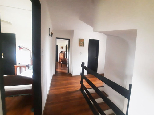 Ubicado En El Exclusivo Barrio Cerrado La Arboleda De Don Torcuato. Lindisima Casa Con 4 Dormitorios. Gran Lote De 920m2. Pileta. Muy Buen Estado.