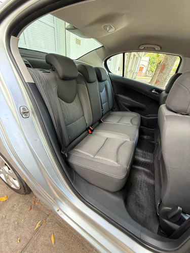 Peugeot 408 1.6 Active 115cv