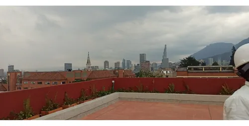 Vendo Hermoso Apartaestudio A Dos Cuadras De La Presidencia