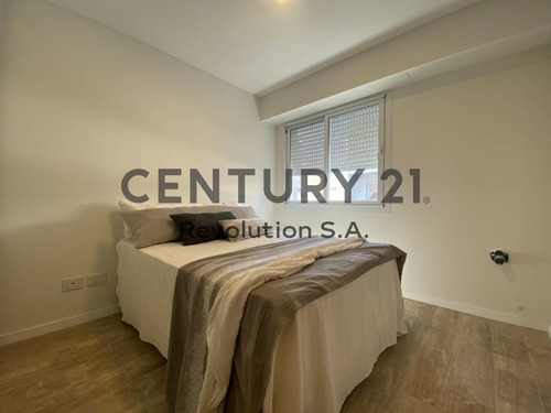 Imagen 10 de 13 de Departamento 2 Dormitorios Con Amplio Balcon Y Terraza Exclusiva Barrio Martin
