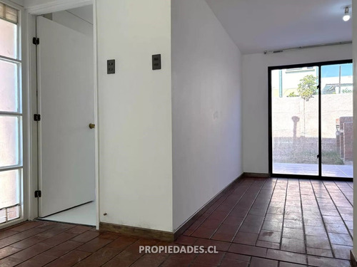 Casa Impecable En Venta En Maipú, 3 Dormitorios Y 2 Baños.
