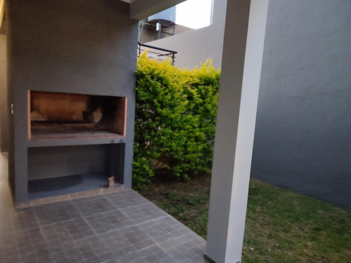 Imagen 4 de 16 de Hermoso Complejo Con Pileta - San Jose - E.r.