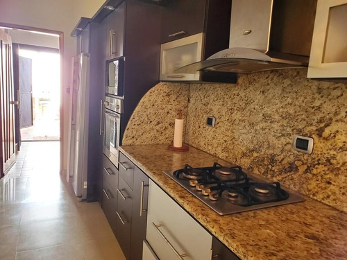 Imagen 5 de 15 de Townhouse, En Conjunto Las Trianitas