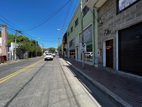 Imagen 3 de 10 de Local - S.fer.-carupa