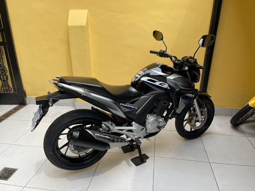 Imagem 9 de 12 de Honda Cb 25f Twister 2019 Repleta De Acessórios Troco !!