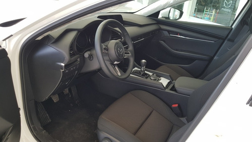 Mazda 3 Touring 2.0 Mecánico Blanco Nieve Perlado