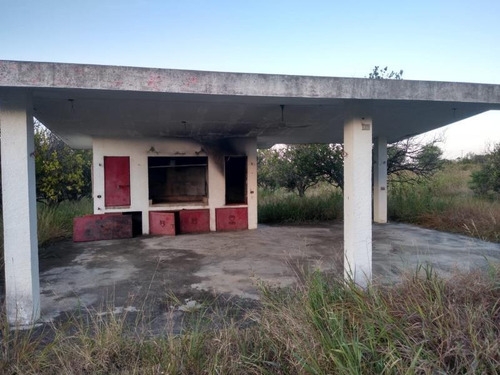 Imagen 1 de 8 de Quinta En Venta En Atongo De Allende