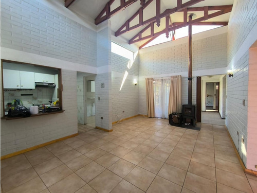 Se Arrienda Comoda Casa En San Francisco De Limache
