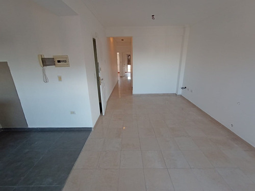 Imagen 4 de 14 de Departamento En Venta En Lanus Este