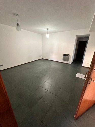 Alquiler Departamento 3 Ambientes En Carapachay