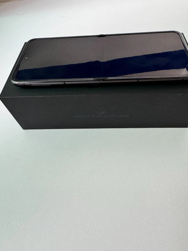 Motorola Razr 50 Gris Dual Sim 12gb + 512gb (Usado)