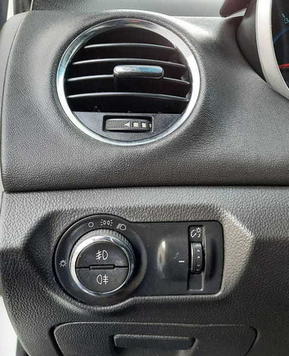 Imagem 13 de 15 de Cruze Lt Sedan Automático 1.8 2016