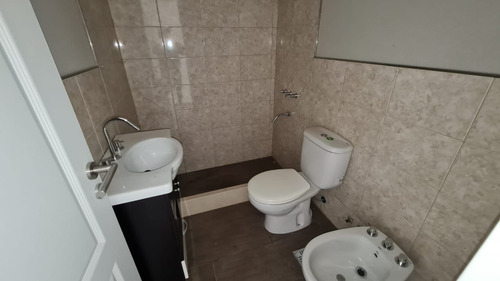 Imagen 9 de 10 de Venta De Departamento 2 Ambientes San Justo