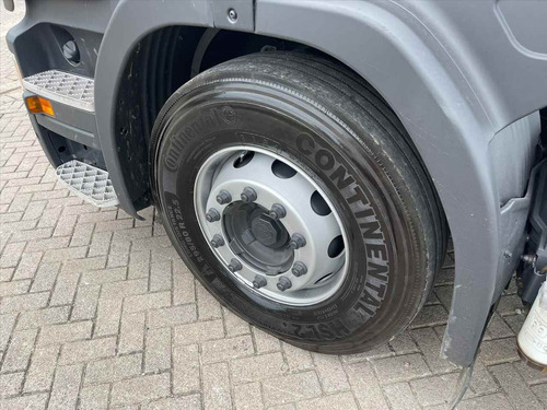 Imagem 14 de 15 de Scania 440 6x2 2019 Impecável