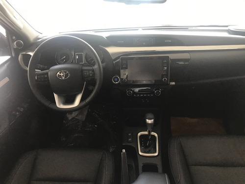 Imagen 7 de 7 de Toyota Hilux 2022 2.8 Cd Srv 177cv 4x4 At