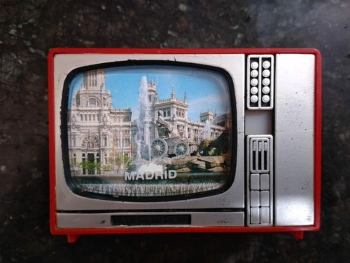 Visor Modelo Television Con Ocho Imagenes De Madrid