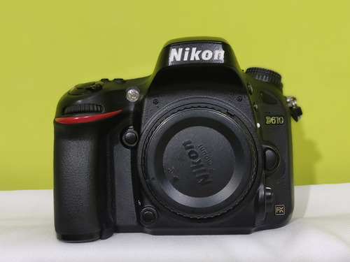 Camara Nikon D610