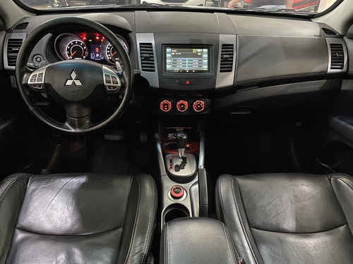 Imagem 8 de 15 de Mitsubishi Outlander 3.0 Gt 4x4 V6 26v Gasolina 4p Aut.