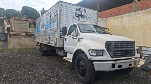 Ford F12000 Pitibull Com Baú Todo Frigorífico Sem Aparelho