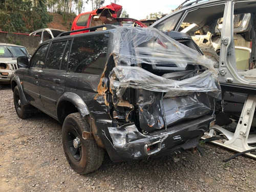 Imagem 4 de 5 de Sucata Mitsubishi Pajero 4x4 Diesel 2004/2004 145cv