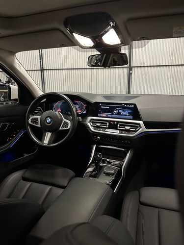 BMW Serie 3 3.0 330i Sedan Sport Line 252cv