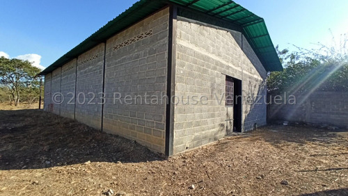Galpones En Venta En El Cuji Barquisimeto Lara -- %%m-c-t%% Cod. 23 Guion 2 3 2 0 0