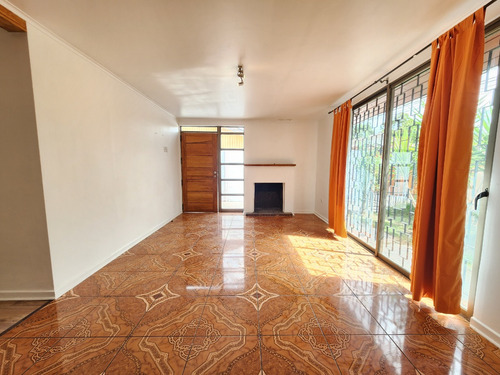 Venta Casa Remodelada Pasaje 8 , La Cisterna
