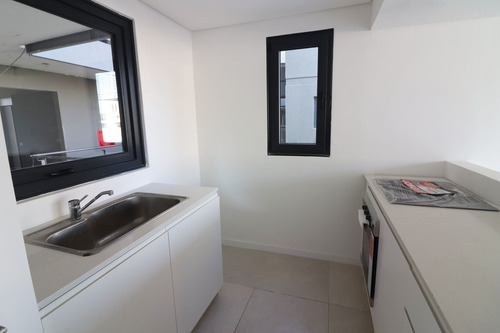 Imagen 10 de 15 de Amplio Monoambiente Con Gran Terraza Con Parrilla