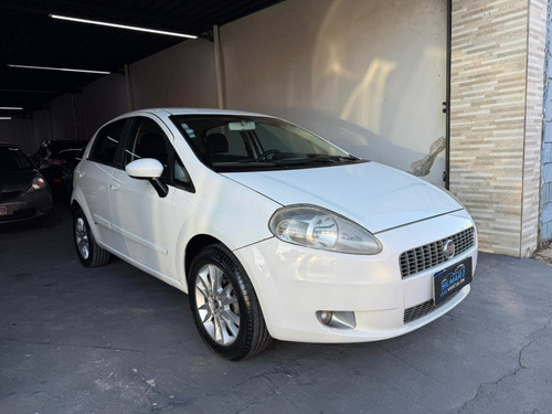 Fiat Punto 1.6 ESSENCE 16V FLEX 4P MANUAL