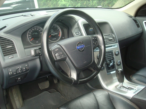 Imagem 10 de 13 de Volvo Xc60 2.0 T5 Confort 2012
