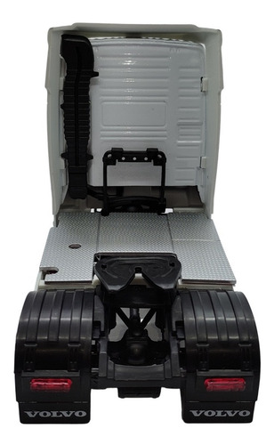 Miniatura Caminhão Globetrotter Volvo Fh12 - Esc 1:32 - Dvs Cor Branco