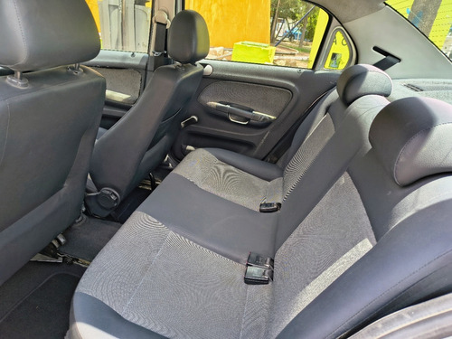 Volkswagen Gol 1.6 trendline 5vel aa mt