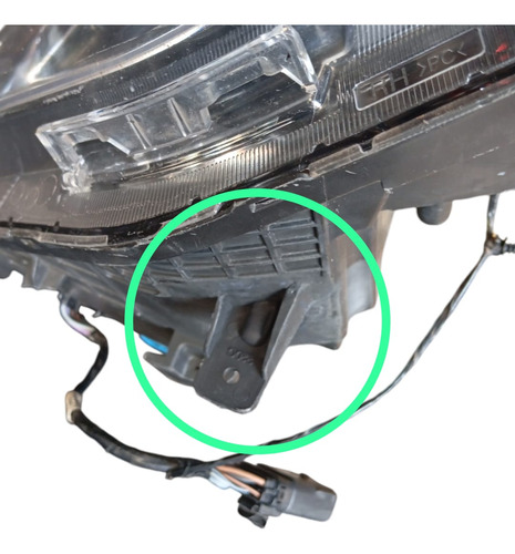 Farol L.d Tracker 20/21 Recuperado (Usado)
